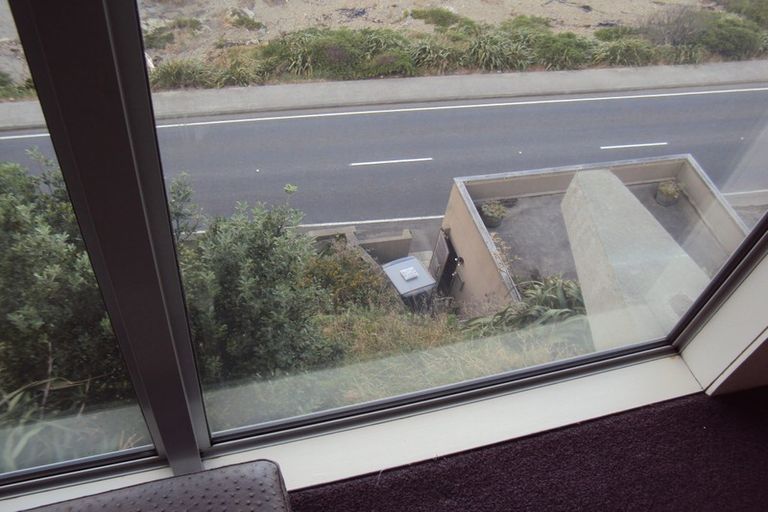 Photo of property in 114 The Esplanade, Houghton Bay, Wellington, 6023