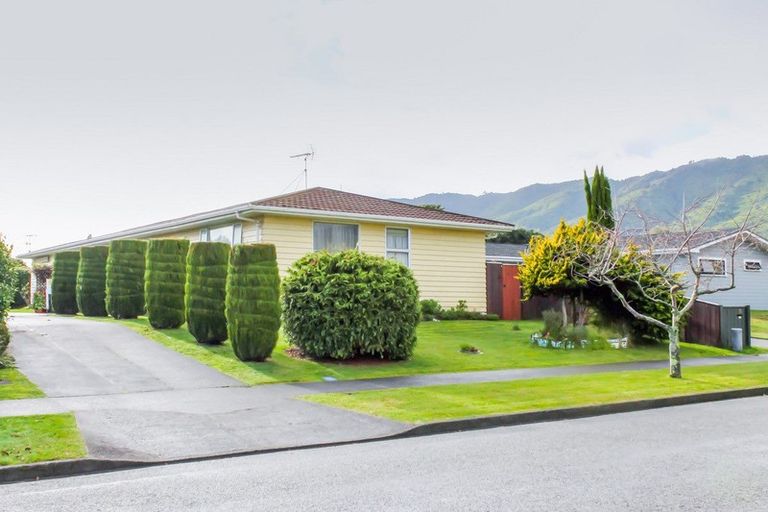 Photo of property in 27a Matai Street, Waikanae, 5036