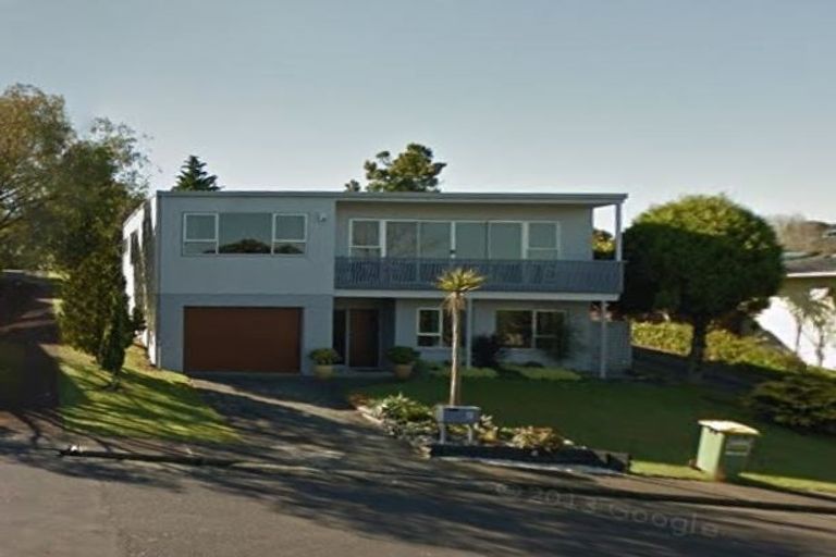 Photo of property in 9 Christensen Place, Forrest Hill, Auckland, 0620