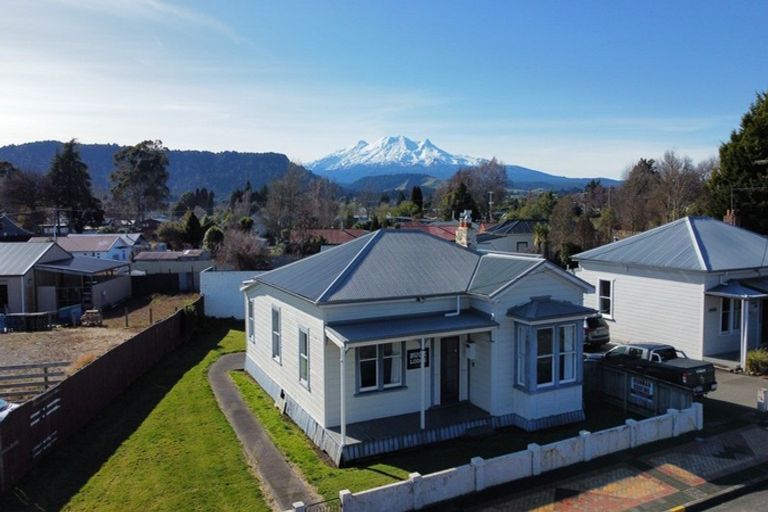 Photo of property in 81 Clyde St (state Highway 49), Ohakune, 4625