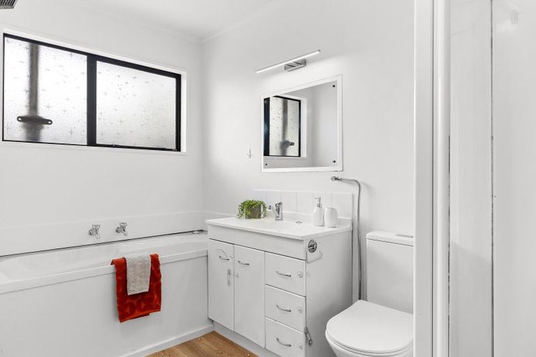 Photo of property in 8 Brixton Street, Islington, Christchurch, 8042