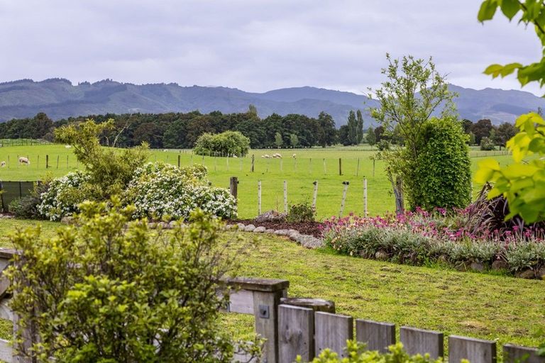 Photo of property in 228 Woodside Road, Woodside, Greytown, 5794