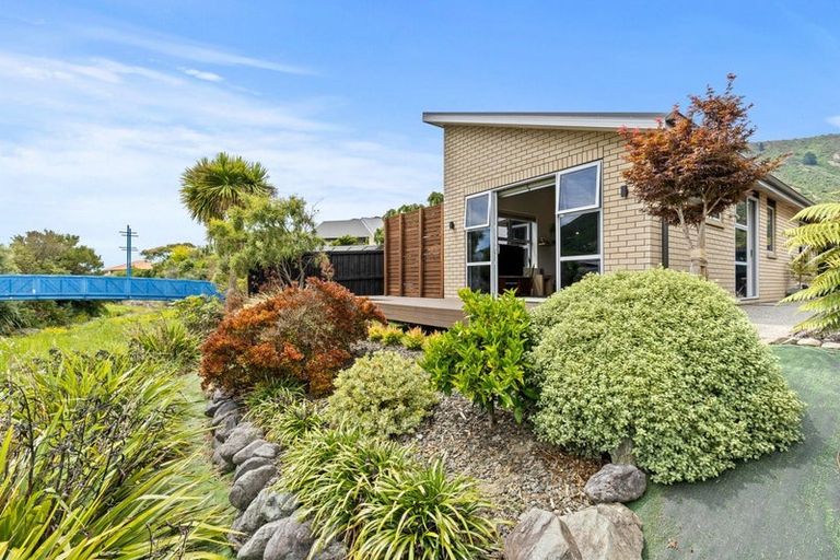 Photo of property in 12a Nautique Place, Waikawa, Picton, 7220