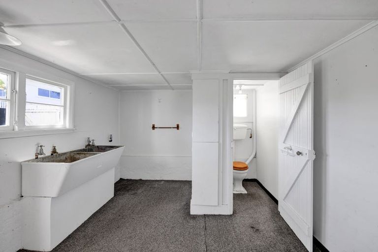 Photo of property in 14 Dives Avenue, Hawera, 4610