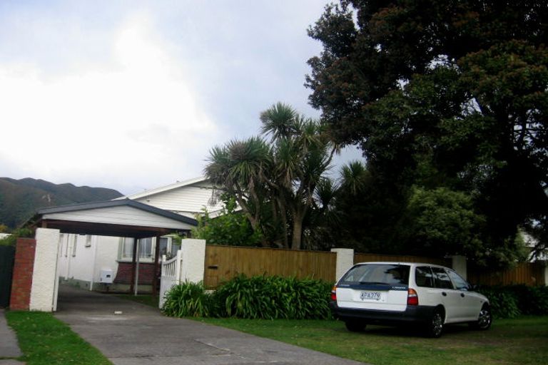 Photo of property in 47 Cambridge Terrace, Waiwhetu, Lower Hutt, 5010