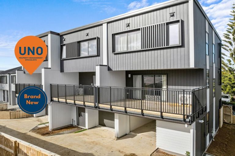 Photo of property in 16 Gossamer Drive, Pakuranga Heights, Auckland, 2010