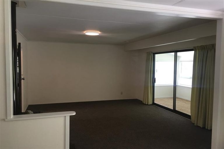 Photo of property in 25 Poplar Road, Stanmore Bay, Whangaparaoa, 0932