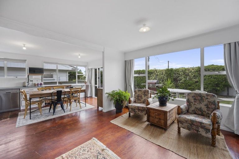 Photo of property in 129 Riverbend Road, Onekawa, Napier, 4110