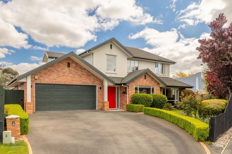 Photo of property in 8 Napoleon Close, Harewood, Christchurch, 8051