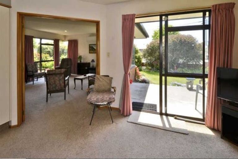 Photo of property in 2 Ngaio Street, Saint Martins, Christchurch, 8022