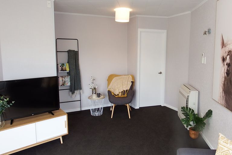 Photo of property in 35 John Street, Otatara, Invercargill, 9879