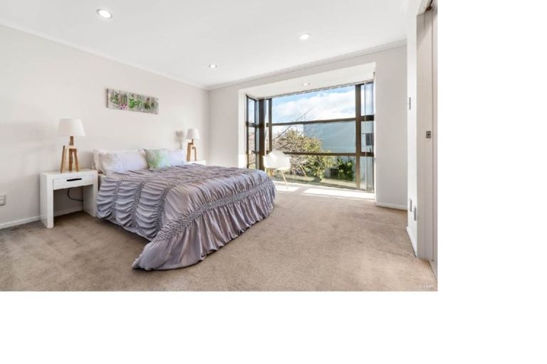 Photo of property in 8 Willow Camp Road, Takanini, 2112