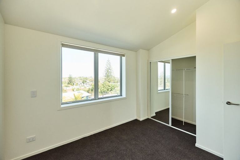 Photo of property in 14 Te Puketoka Lane, Mangere, Auckland, 2022