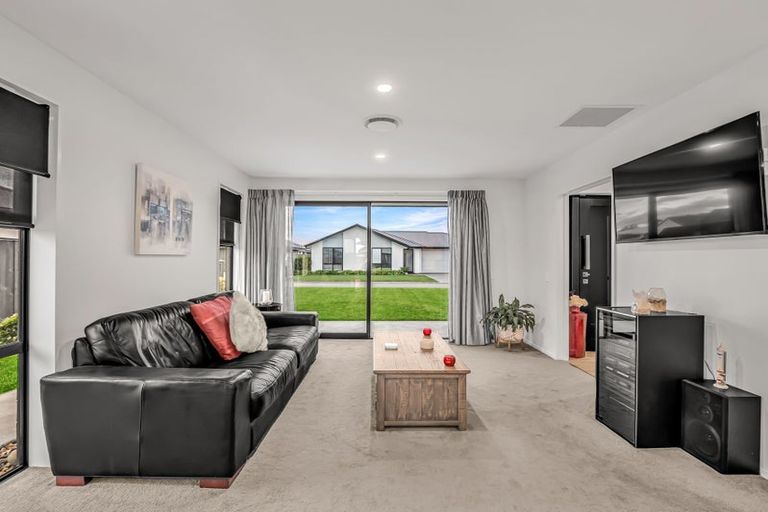 Photo of property in 4 Hapua Lane, Pegasus, 7612