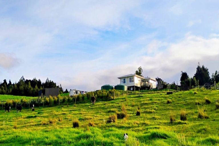 Photo of property in 694 Millbrook Road, Waipu, 0582