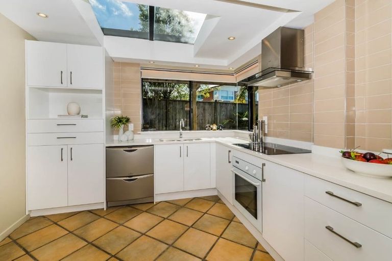 Photo of property in 29 Belmont Terrace, Milford, Auckland, 0620