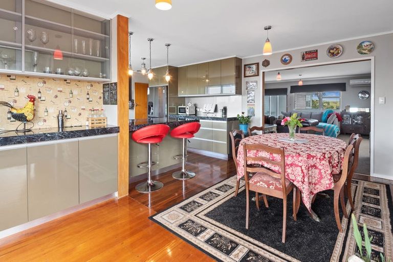 Photo of property in 65 Gorge Road, Maungaturoto, 0520