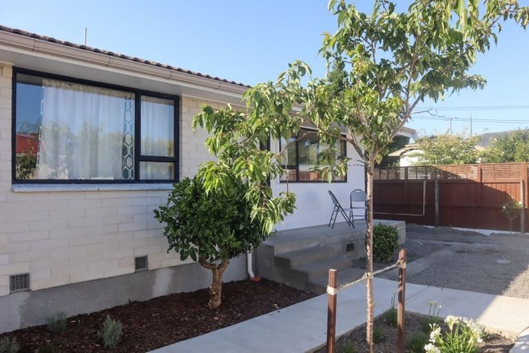 Photo of property in 1/13 Aorangi Road, Bryndwr, Christchurch, 8053