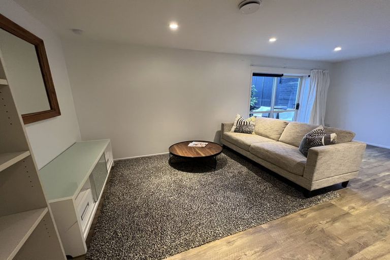 Photo of property in 1/50 La Trobe Street, Pakuranga Heights, Auckland, 2010