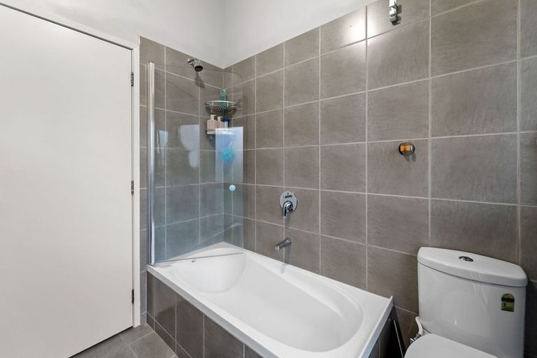 Photo of property in 21a Sabot Place, Massey, Auckland, 0614