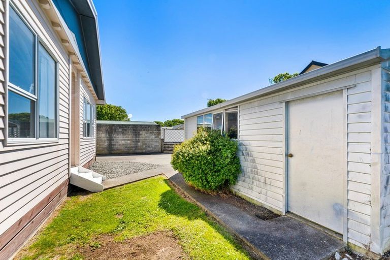 Photo of property in 18a Bush Street, Naenae, Lower Hutt, 5011
