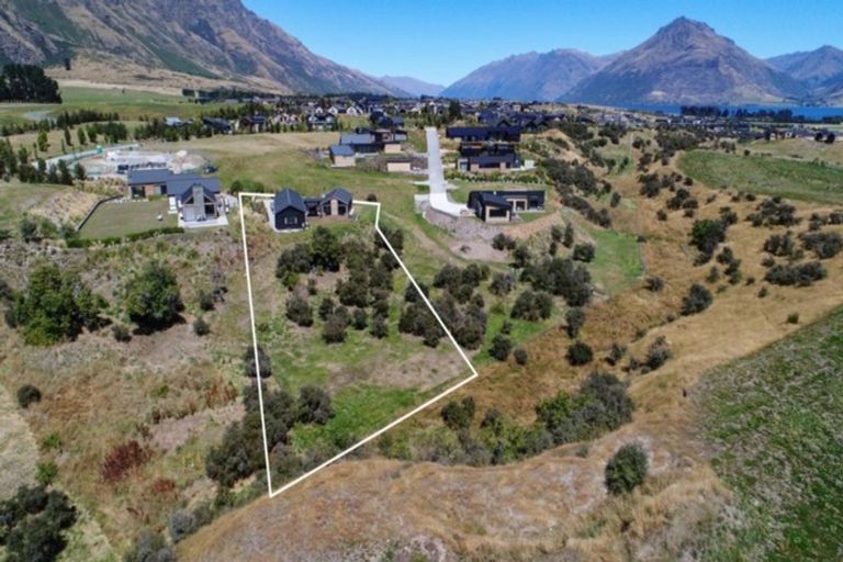 Photo of property in 7 Rabbiters Drive, Jacks Point, Queenstown, 9371