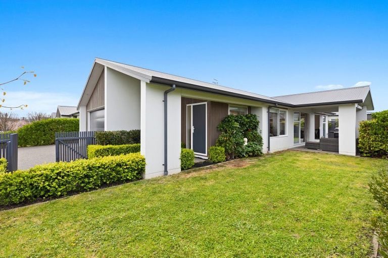 Photo of property in 70 Penetaka Heights, Pyes Pa, Tauranga, 3112