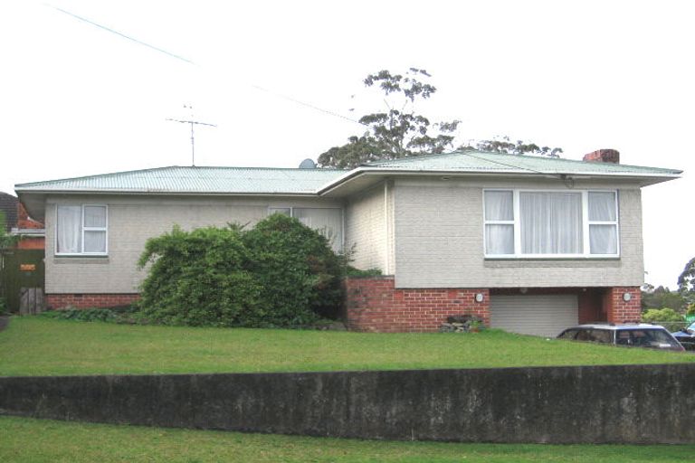 Photo of property in 60 Woodford Avenue, Henderson, Auckland, 0610