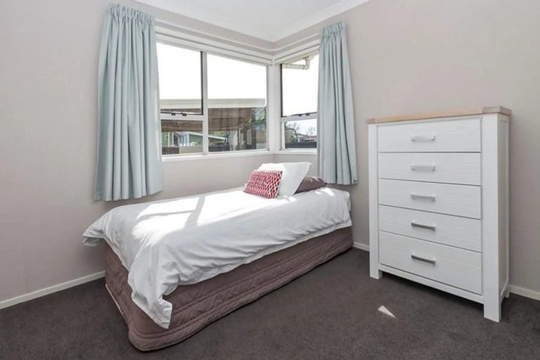 Photo of property in 18 Blanche Way, Half Moon Bay, Auckland, 2012