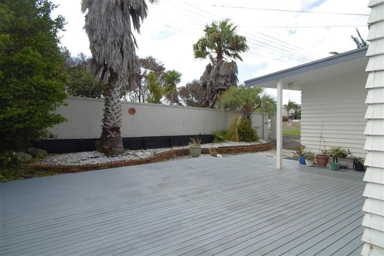 Photo of property in 116 Arran Road, Browns Bay, Auckland, 0630