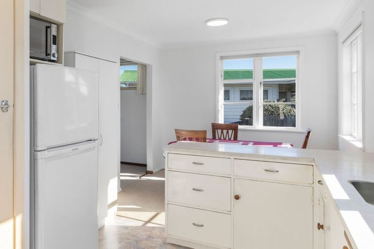 Photo of property in 27 Bledisloe Street, Levin, 5510