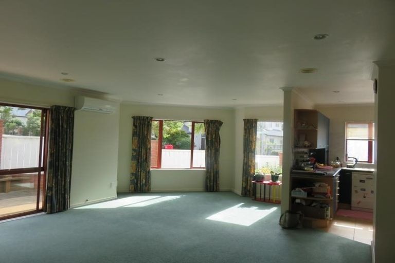 Photo of property in 27 Amesbury Drive, Churton Park, Wellington, 6037