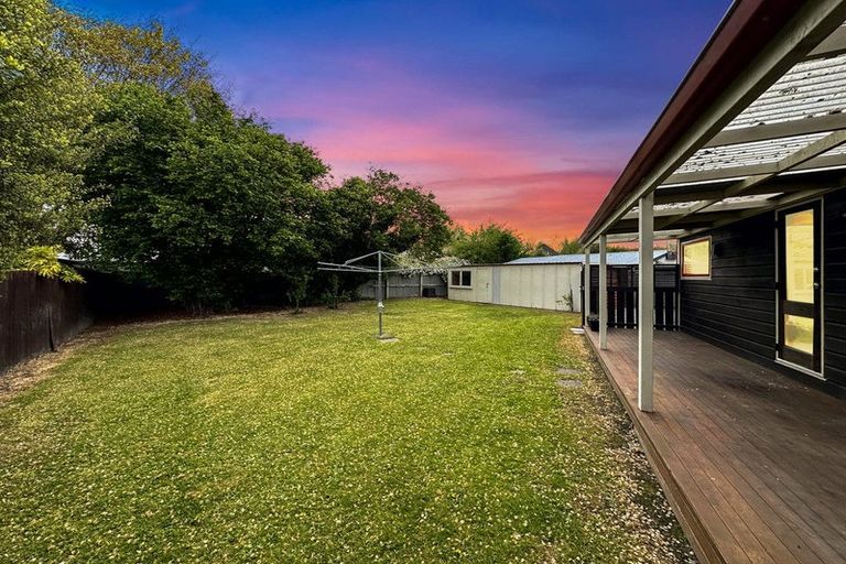 Photo of property in 351 Sawyers Arms Road, Harewood, Christchurch, 8051