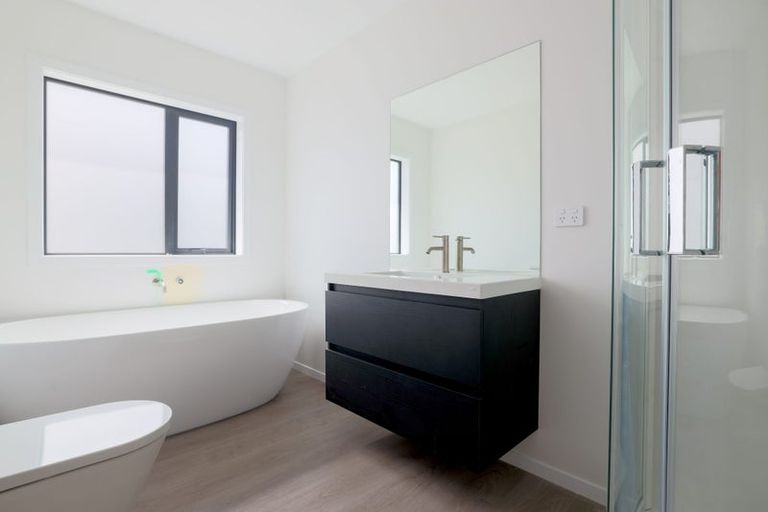 Photo of property in 272 Fergusson Drive, Heretaunga, Upper Hutt, 5018