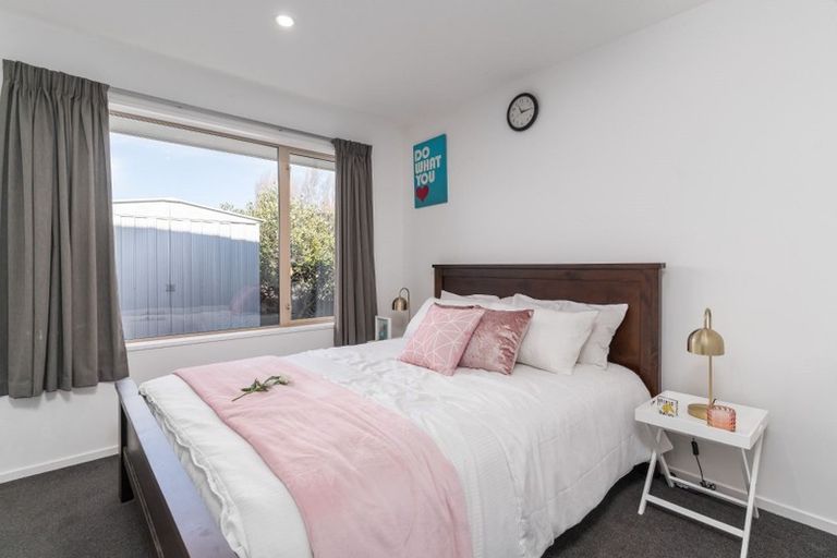 Photo of property in 37 Somerville Crescent, Aidanfield, Christchurch, 8025