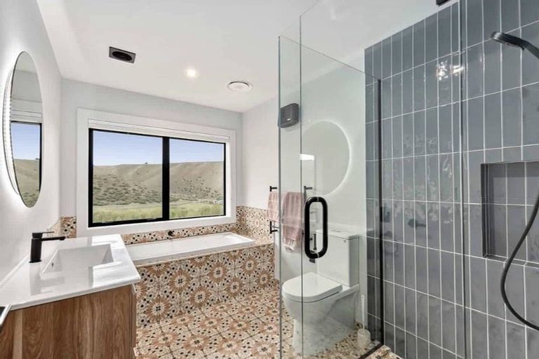 Photo of property in 2 Judare Drive, Lowburn, Cromwell, 9384