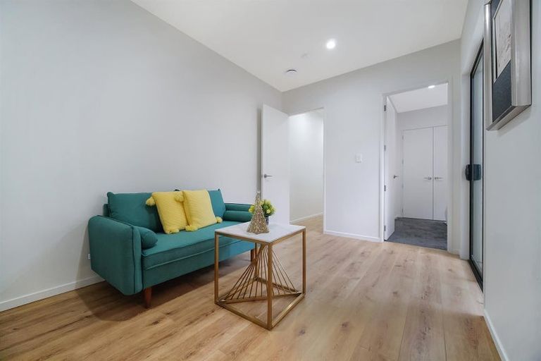 Photo of property in 61 Drumbuoy Drive, Flat Bush, Auckland, 2019