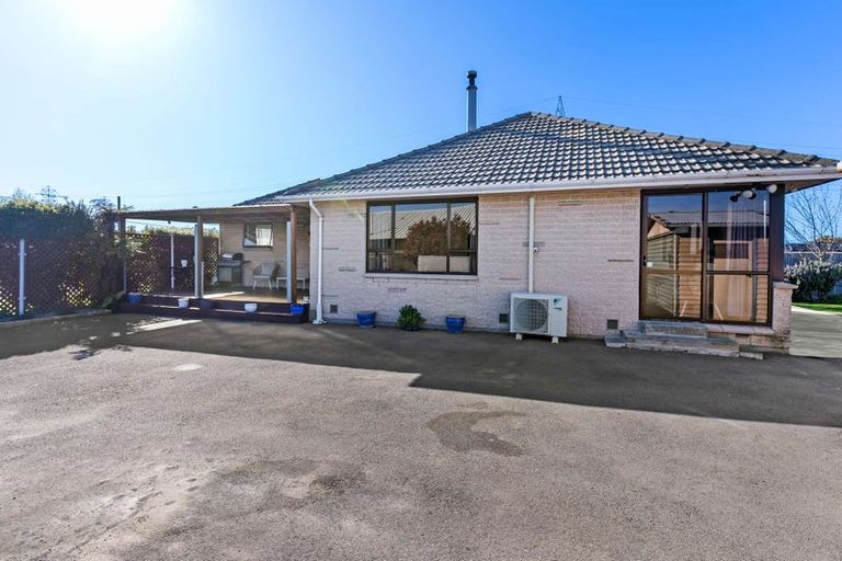 Photo of property in 37 Moffett Street, Islington, Christchurch, 8042