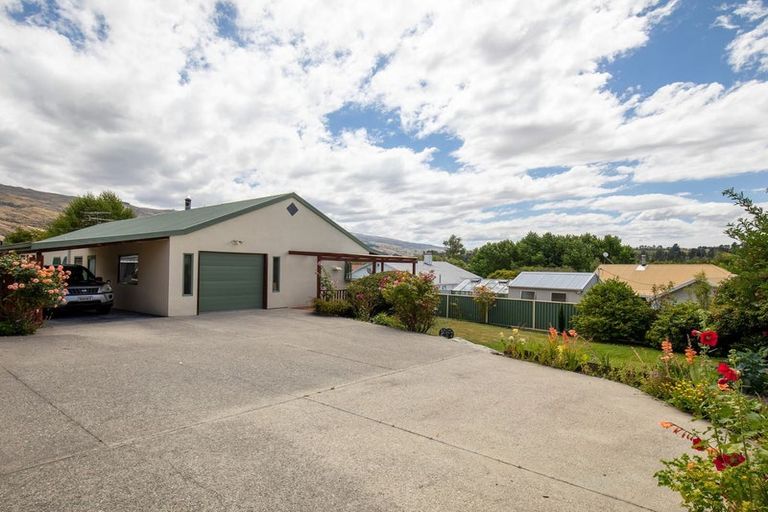 Photo of property in 1a Tweed Street, Roxburgh, 9500