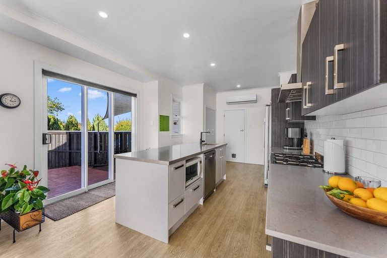 Photo of property in 407 Devon Street West, Lynmouth, New Plymouth, 4310