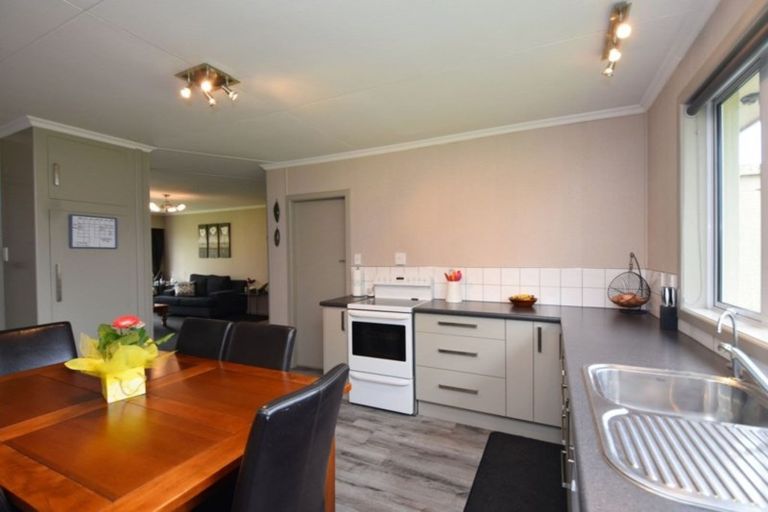 Photo of property in 11 Queen Street, Otautau, 9610