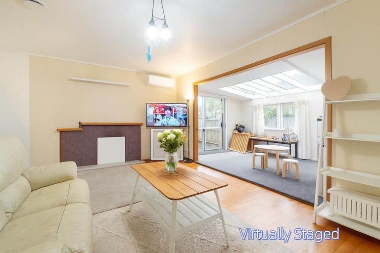 Photo of property in 522 Beach Road, Murrays Bay, Auckland, 0630