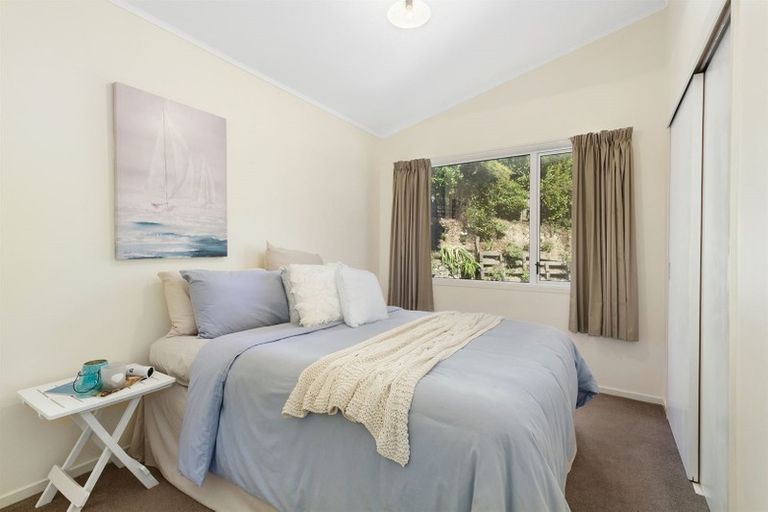 Photo of property in 2/10 Yarrow Place, Papakowhai, Porirua, 5024