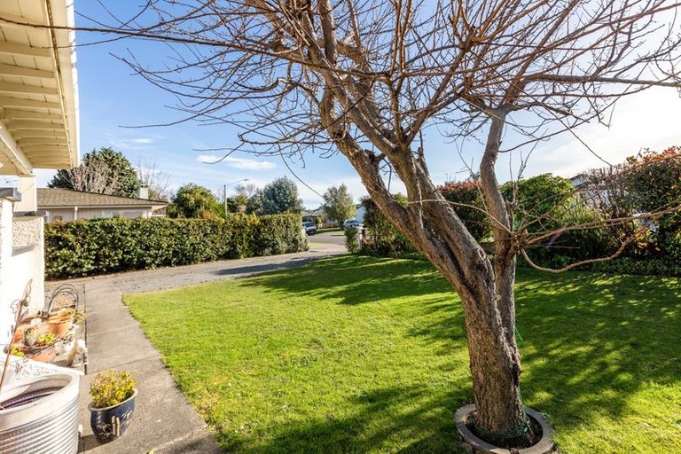 Photo of property in 33 Bowling Road, Greenmeadows, Napier, 4112