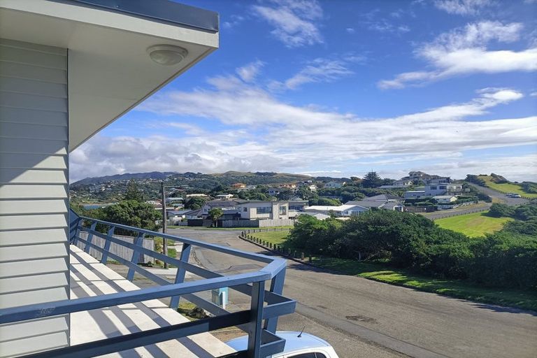 Photo of property in 1/24 Lambley Road, Titahi Bay, Porirua, 5022