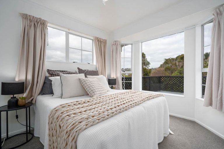 Photo of property in 10 Mallard Grove, Churton Park, Wellington, 6037