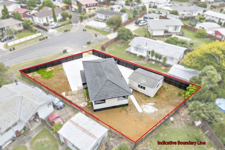 Photo of property in 13 Ewbank Place, Manurewa, Auckland, 2102