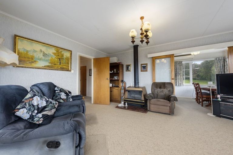 Photo of property in 17 Radiata Grove, Brown Owl, Upper Hutt, 5018