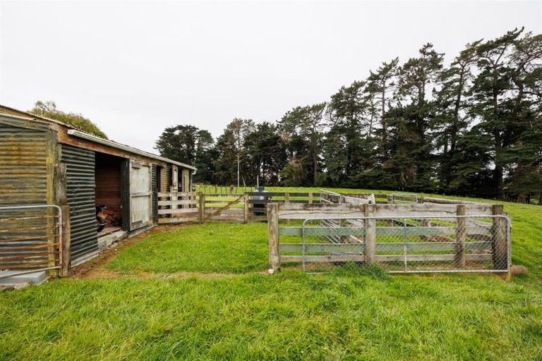 Photo of property in 375 Rangatira Road, Hunterville, 4786