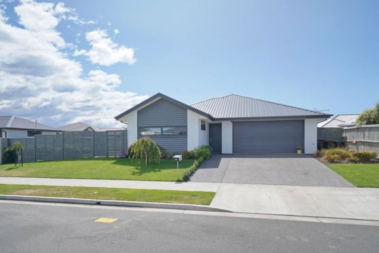 Photo of property in 64 Sutherland Drive, Kaiapoi, 7630